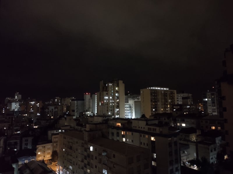 Em Porto Alegre, tempo começou a virar perto das 23h, com fortes rajadas de vento