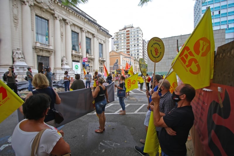 A paralisação começará com concentração em frente à Secretaria Estadual da Educação onde partirá em caminhada até o Palácio Piratini