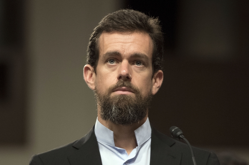 Jack Dorsey considera os banimentos 'uma falha em promover uma conversa saudável'