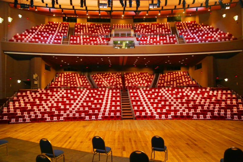 Teatro do Sesi será adaptado para formaturas menores e com todas as medidas de segurança 