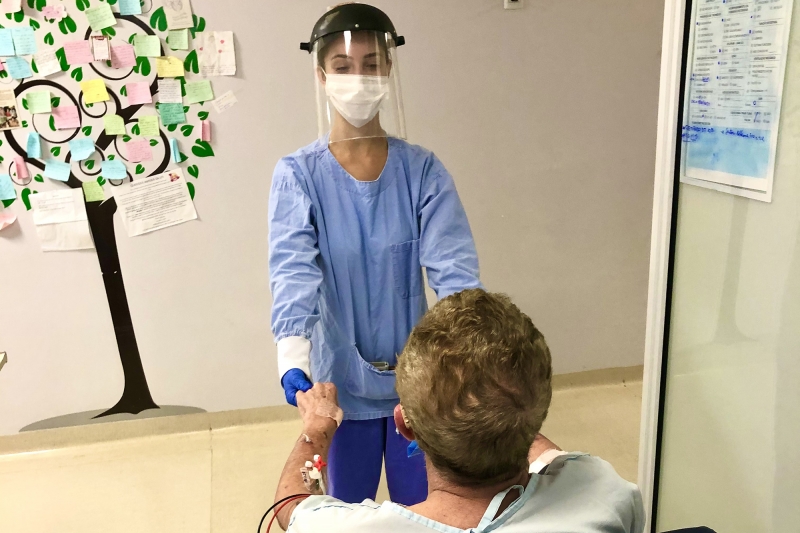 São realizadas avaliações e atendimentos fisioterapêuticos para os pacientes do Hospital Bruno Born