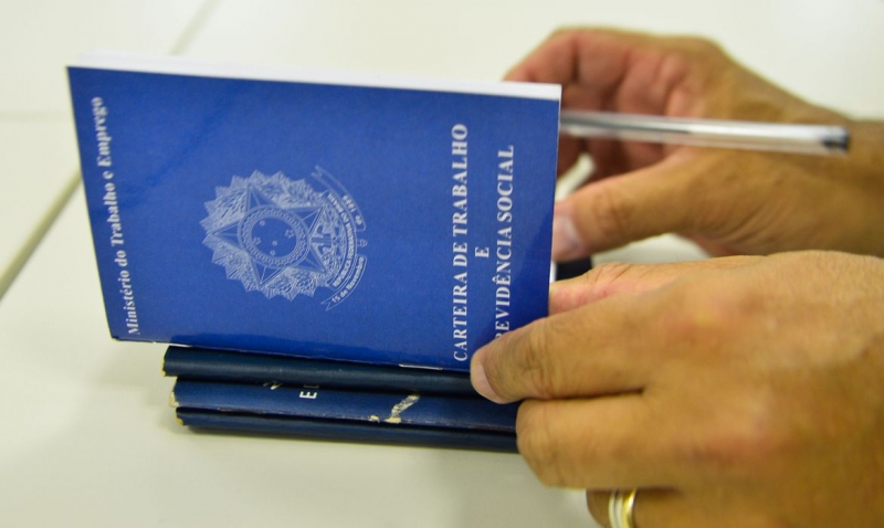 Paulo Guedes garantiu a retomada do BEm este ano e voltou a defender a vacinação 