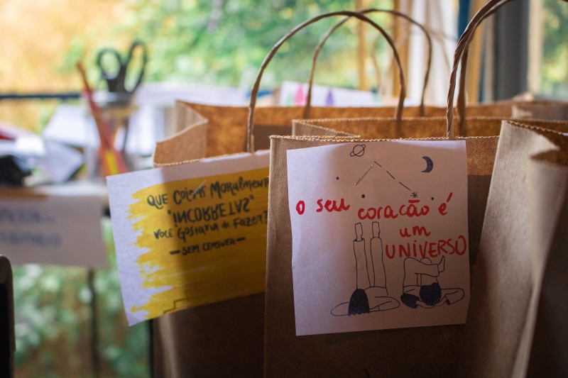 Assinantes da Pão na Porta recebem, junto com os produtos escolhidos, mensagens 
exclusivas escritas a mão