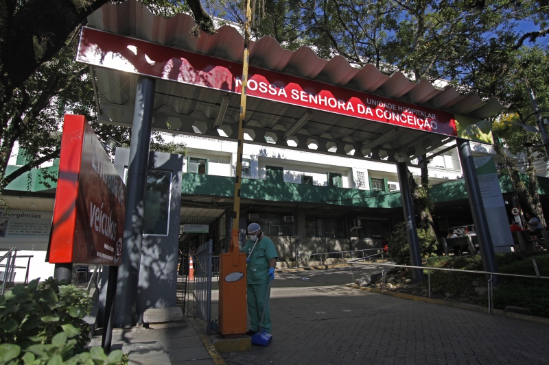 Cenário obrigou reabertura de três unidades de internação que já haviam sido fechadas