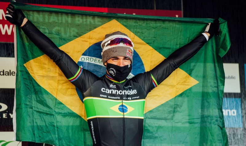 Inspiração para outros atletas, Avancini montou um centro de excelência no interior do Rio
