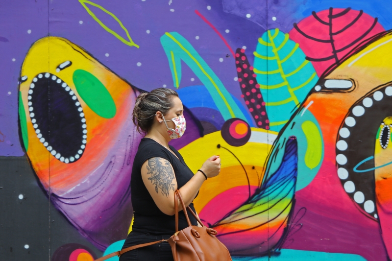 Segundo pesquisa Datafolha de março de 2021, 75% das mulheres pretendiam se vacinar, ante 64% de homens