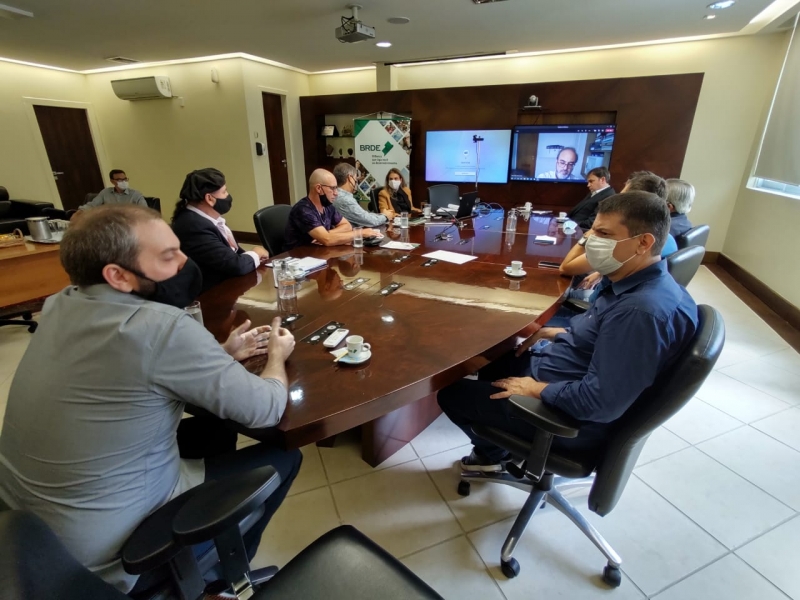 Busca de financiamento compatível à realidade das empresas foi debatida em reunião no BRDE