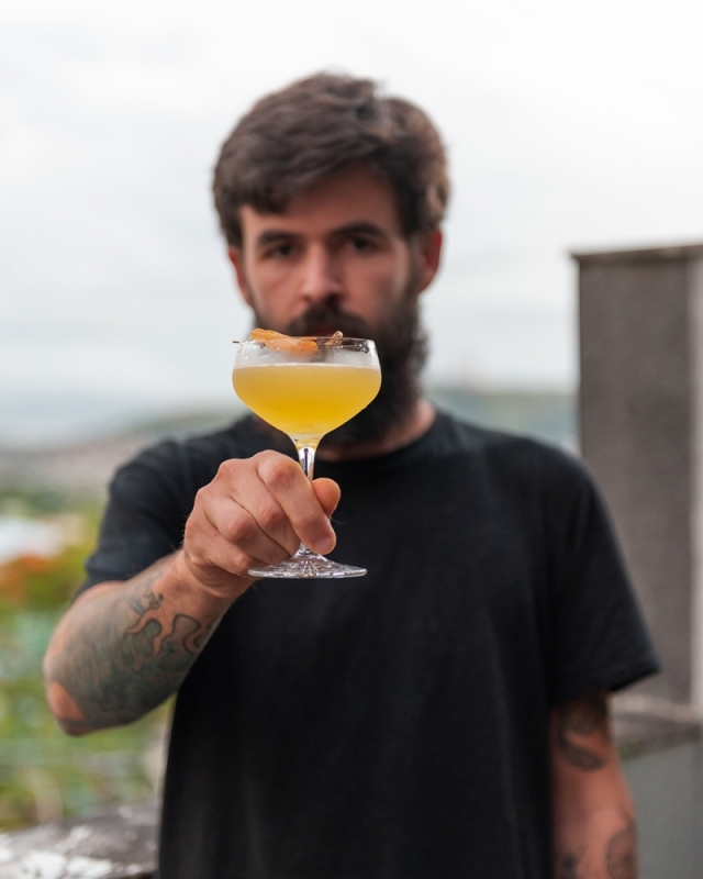 Leo Tonetto criou a Dash Drinks durante a pandemia Foto: Manoela Trava Dutra/DashDrinks/Divulga&ccedil;&atilde;o/JC