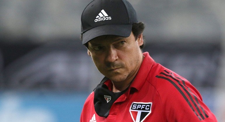 São Paulo demitiu o técnico Fernando Diniz, nesta segunda-feira (1)