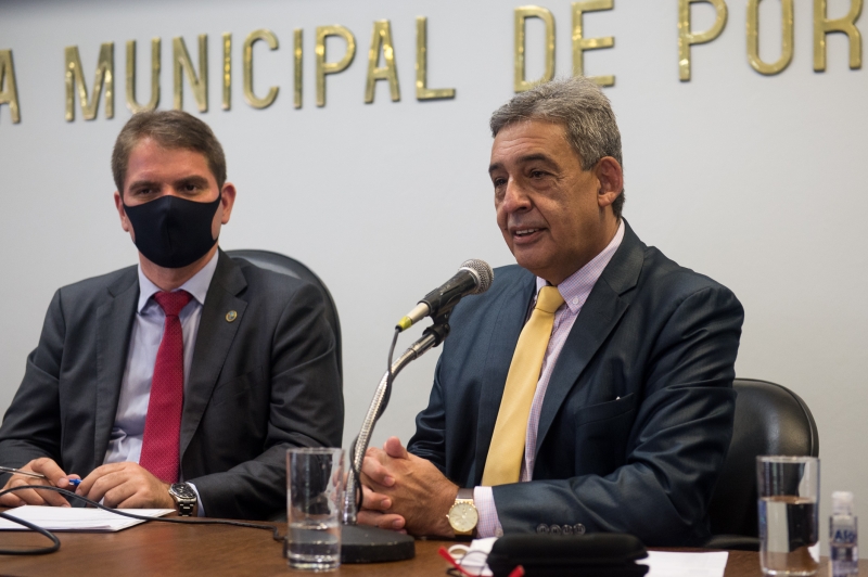 Oposição questiona gestão do prefeito Sebastião Melo na pandemia