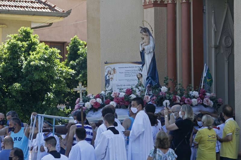Para abrir com funcionários no feriado de Navegantes, a loja precisa aderir ao acordo da categoria