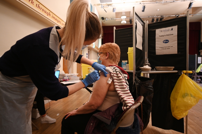 Para convencer os que têm mais receio, especialista diz que é necessário facilitar o processo de vacinação