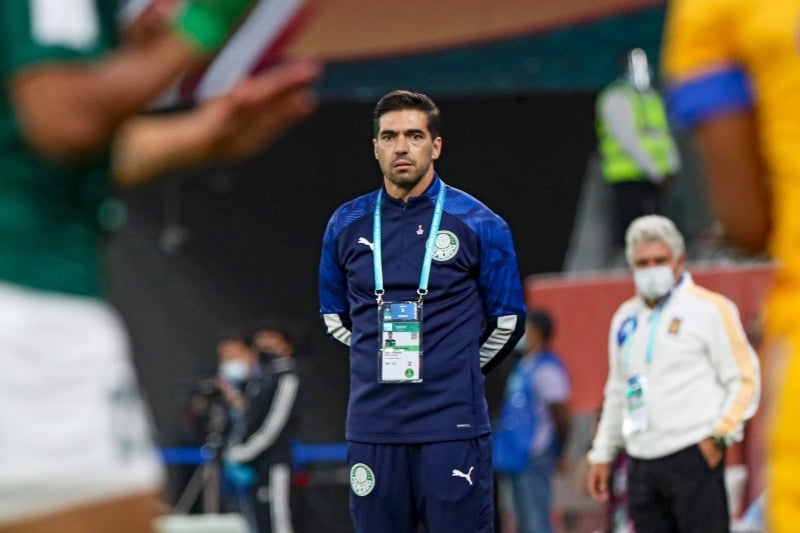 T&eacute;cnico portugu&ecirc;s valorizou a luta e o empenho do elenco at&eacute; o &uacute;ltimo minuto de jogo
