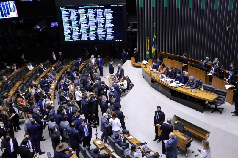 Investidores seguem cautelosos após Bolsonaro alertar que PEC pode não ser aprovada na Câmara
