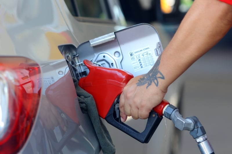 Texto fixa alíquota máxima de 17% para combustíveis e energia
