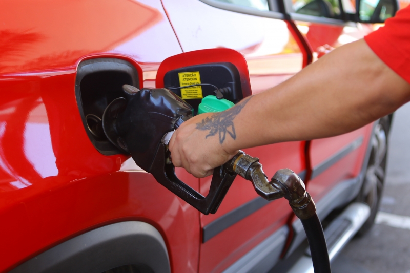 Fotos de postos de gasolina, para ilustrar matérias sobre o preço dos combustíveis