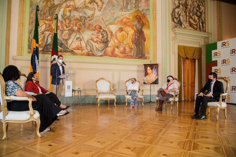 Decreto assinado no Palácio Piratini cria comissão para ações de memória e turismo