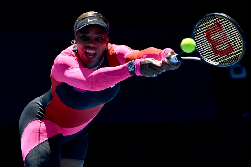 Após dúvidas sobre condição física, Serena mostrou forças em seus primeiros jogos no torneio