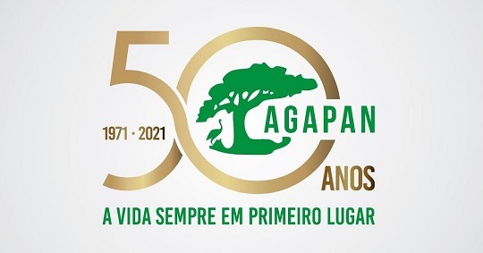 {'nm_midia_inter_thumb1':'https://www.jornaldocomercio.com/_midias/jpg/2021/02/10/206x137/1_agapan_fundo_claro-9248197.jpg', 'id_midia_tipo':'2', 'id_tetag_galer':'', 'id_midia':'6023d1c4373c5', 'cd_midia':9248197, 'ds_midia_link': 'https://www.jornaldocomercio.com/_midias/jpg/2021/02/10/agapan_fundo_claro-9248197.jpg', 'ds_midia': 'Entidade critica postura do governo diante da pauta ambiental  ', 'ds_midia_credi': 'Divulga&ccedil;&atilde;o/Agapan', 'ds_midia_titlo': 'Entidade critica postura do governo diante da pauta ambiental  ', 'cd_tetag': '1', 'cd_midia_w': '540', 'cd_midia_h': '283', 'align': 'Left'}
