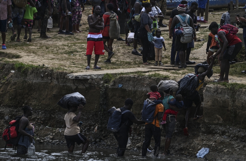 Dados mostram que 21% dos 248 mil imigrantes que entram nos EUA por Darién são crianças ou adolescentes