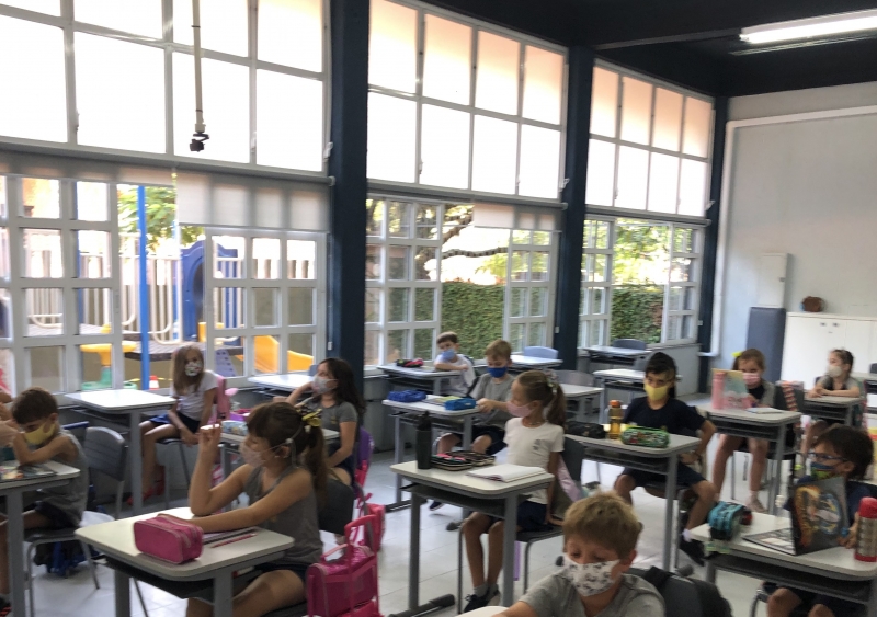 Colégio Monteiro Lobato ampliou salas para manter 1,5 metro de distanciamento entre os alunos