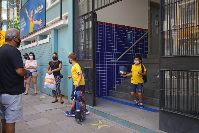 Entidades contrárias ao retorno do ensino aguardam apreciação de pedido para suspensão das aulas