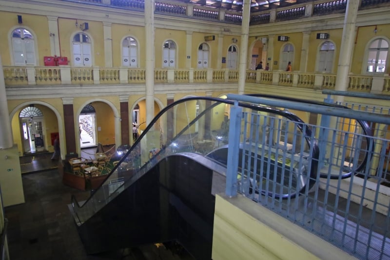 {'nm_midia_inter_thumb1':'https://www.jornaldocomercio.com/_midias/jpg/2021/02/18/206x137/1_lp_180221___mercado__33_-9253319.jpg', 'id_midia_tipo':'2', 'id_tetag_galer':'', 'id_midia':'602e8bb9bed39', 'cd_midia':9253319, 'ds_midia_link': 'https://www.jornaldocomercio.com/_midias/jpg/2021/02/18/lp_180221___mercado__33_-9253319.jpg', 'ds_midia': 'Munic&iacute;pio analisa aspectos da proposta, que ser&aacute; apresentada tamb&eacute;m aos vereadores', 'ds_midia_credi': 'LUIZA PRADO/JC', 'ds_midia_titlo': 'Munic&iacute;pio analisa aspectos da proposta, que ser&aacute; apresentada tamb&eacute;m aos vereadores', 'cd_tetag': '1', 'cd_midia_w': '800', 'cd_midia_h': '533', 'align': 'Left'}