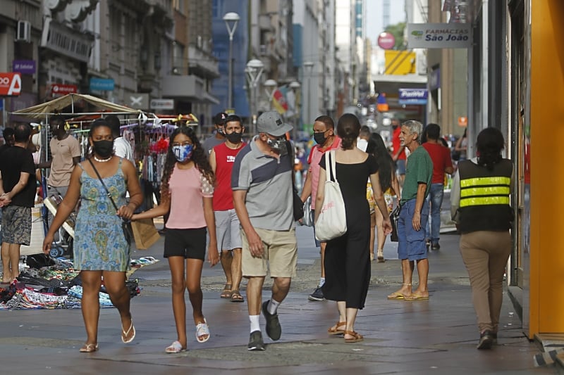 Comitê científico cobrou adoção de bandeira preta e comprometimento da população para conter o vírus
