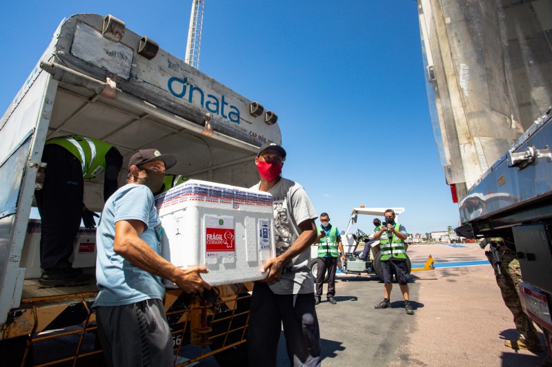 Governo gaúcho informou que a prioridade dessa remessa é ampliar a vacinação de idosos