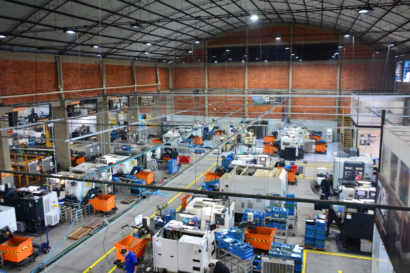 Linha de produção atual ocupa área de oito mil metros quadrados na capital do Rio Grande do Sul