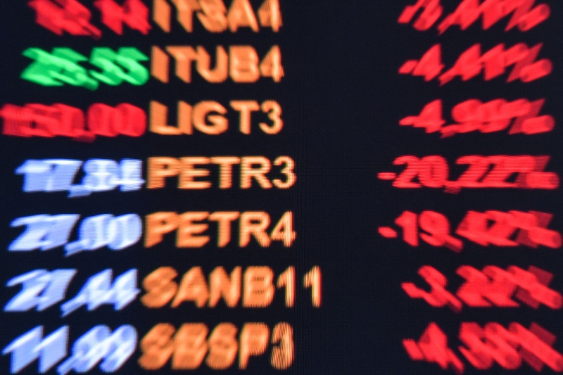 Investidor com informação privilegiada pode ter lucrado R$ 18 milhões com opções de venda da Petrobras