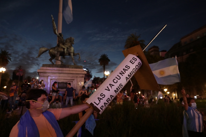 Em Buenos Aires, manifestantes protestam contra o 