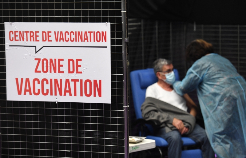 França usou até agora apenas 138 mil das 1,2 milhão de doses que recebeu da vacina de Oxford