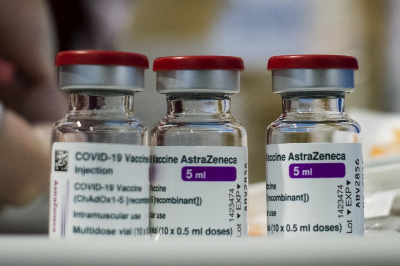 União Europeia teme que falte doses de imunizantes no bloco
