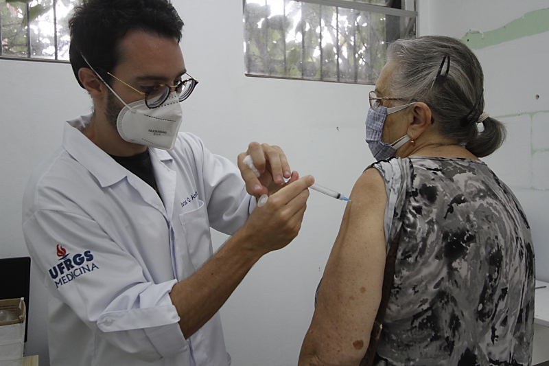 Nas últimas 24 horas, 276.748 pessoas receberam a primeira dose do imunizante