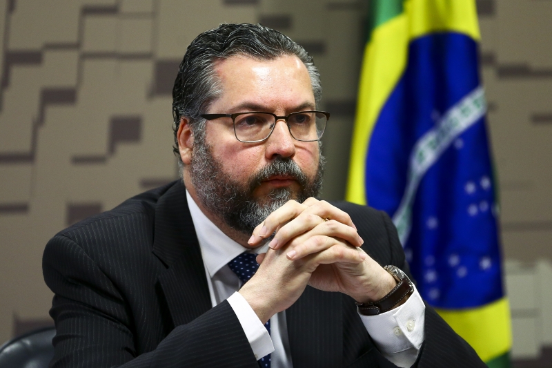 Ernesto Araújo atravessa sua maior crise desde que assumiu o Itamaraty