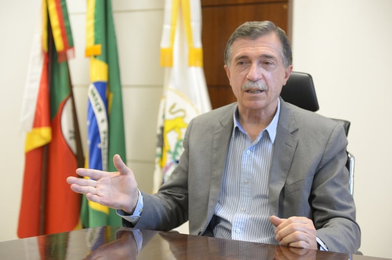 'Só vejo uma saída hoje: a vacinação e a testagem em massa', projetou o prefeito de Caxias do Sul