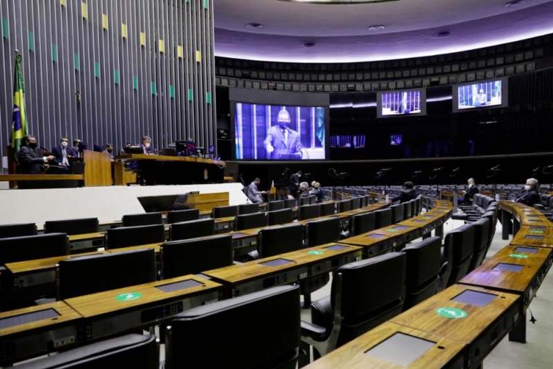 A PEC permite aos parlamentares anularem decisões do STF, direito que o Legislativo não tem hoje