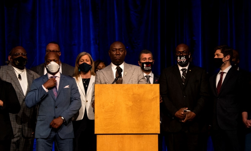 Anúncio foi feito por Ben Crump, advogado dos direitos civis que representa a família Floyd