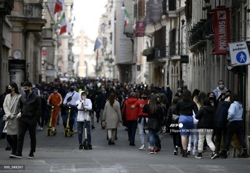O governo italiano decretou medidas mais duras de restrição da circulação a partir desta segunda-feira (15)