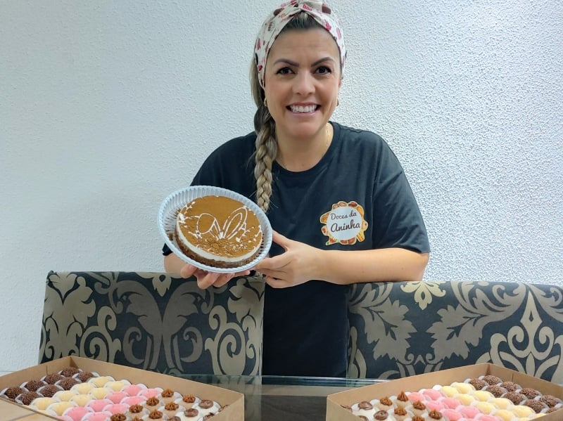 Pelotense Aninha se descobriu na produção de tortas ao perder alunos de inglês durante a pandemia Foto: ARQUIVO PESSOAL/DIVULGAÇÃO/JC 