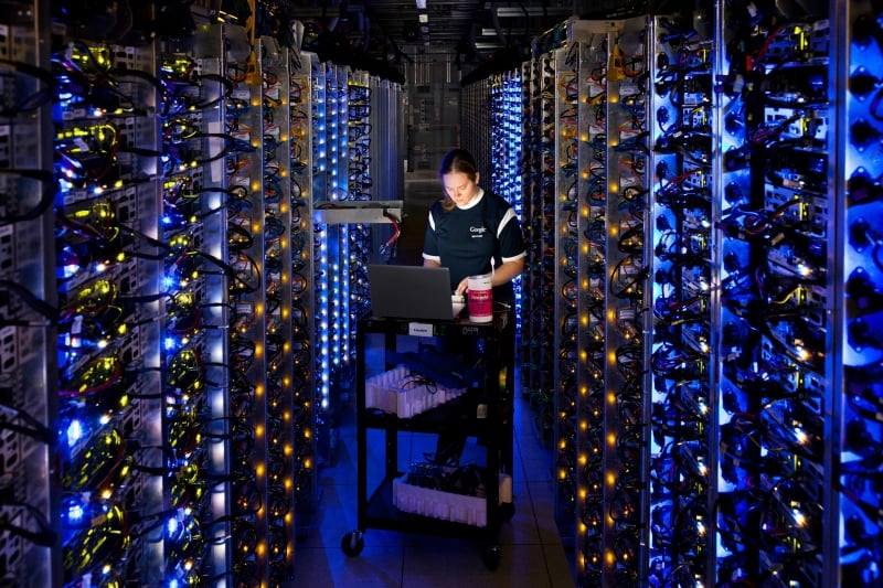 Estudo da FGV revela impacto econômico dos data centers no PIB