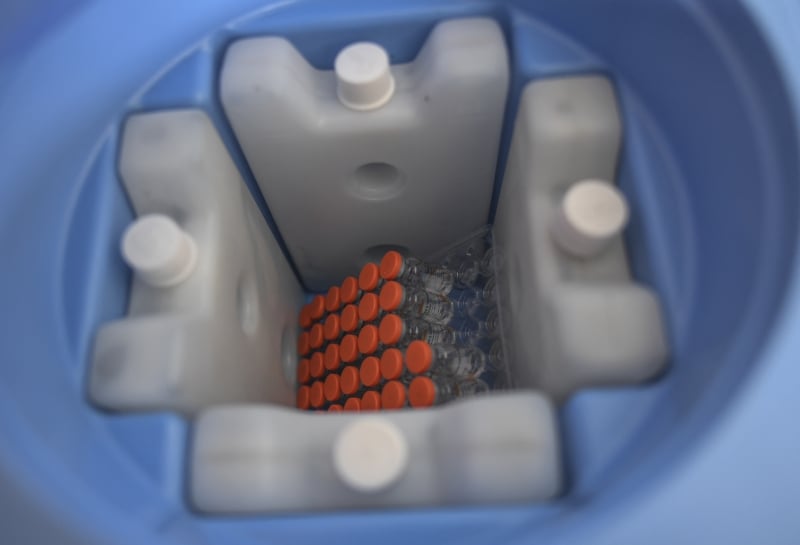 No Brasil, cerca de 41 milhões dos 58 milhões de doses distribuídas para o Ministério da Saúde são da Coronavac