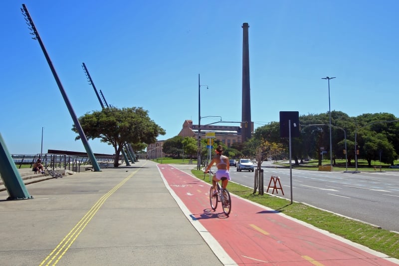 {'nm_midia_inter_thumb1':'https://www.jornaldocomercio.com/_midias/jpg/2021/03/25/206x137/1_lp_250321___orla__14_-9277244.jpg', 'id_midia_tipo':'2', 'id_tetag_galer':'', 'id_midia':'605cb692305bb', 'cd_midia':9277244, 'ds_midia_link': 'https://www.jornaldocomercio.com/_midias/jpg/2021/03/25/lp_250321___orla__14_-9277244.jpg', 'ds_midia': 'Fotos da Orla do Guaíba para o especial da Semana de Porto Alegre  ', 'ds_midia_credi': 'LUIZA PRADO/JC', 'ds_midia_titlo': 'Fotos da Orla do Guaíba para o especial da Semana de Porto Alegre  ', 'cd_tetag': '1', 'cd_midia_w': '800', 'cd_midia_h': '533', 'align': 'Left'}