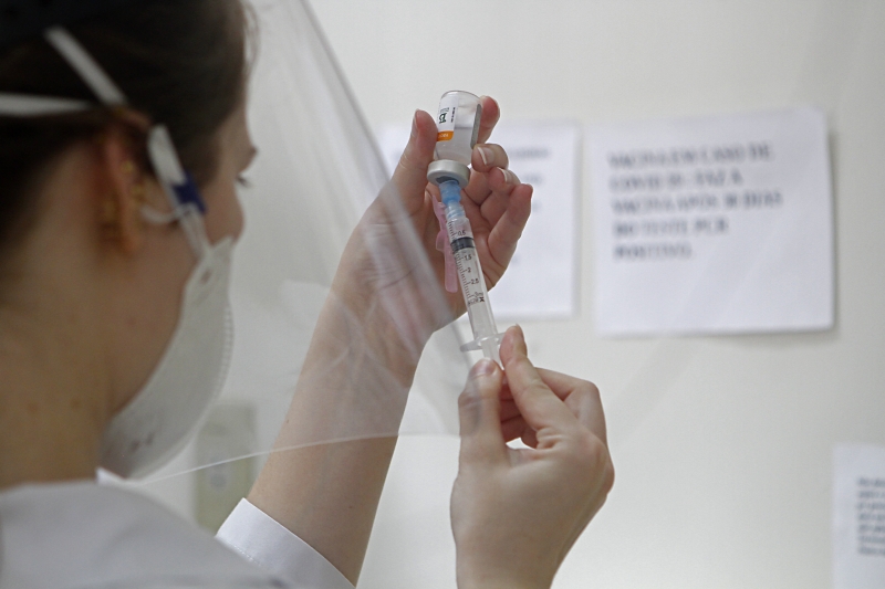 Capital já tem 73,9 mil pessoas vacinadas com as duas doses 