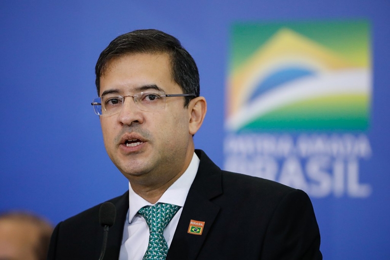 Levi pediu demissão após se recusar a assinar ação do presidente para derrubar decretos estaduais