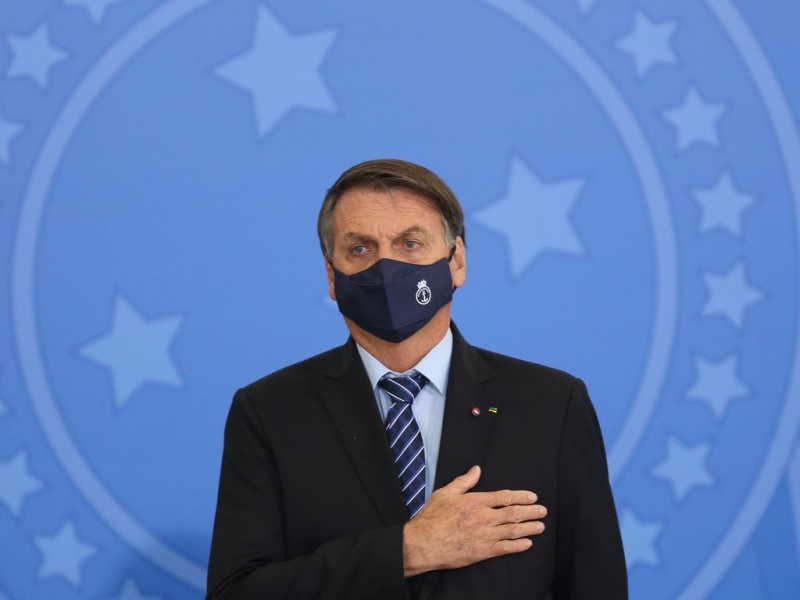 Bolsonaro e o ministro da Saúde vão se reunir nesta segunda-feira e discutir a desobrigação do uso da máscara