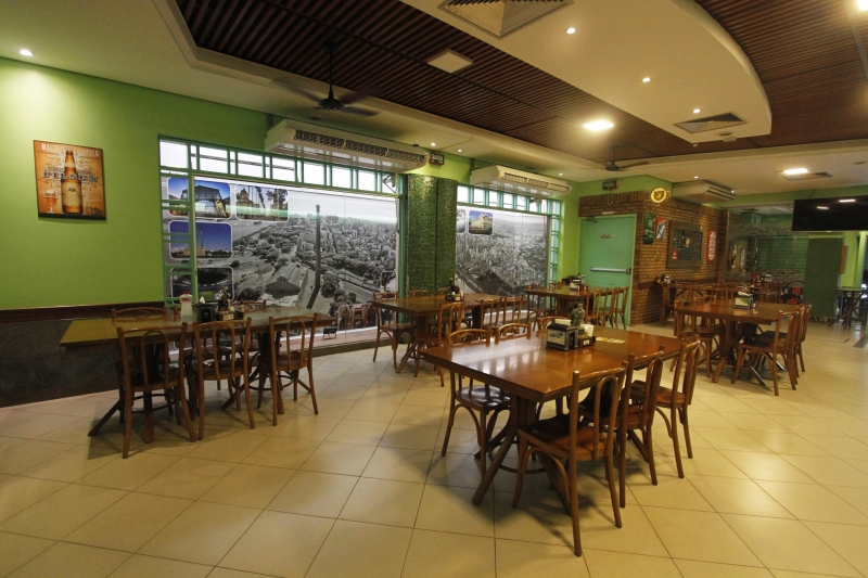 No tradicional Bar do Beto, março foi uma "tragédia", já que local não pode abrir à noite