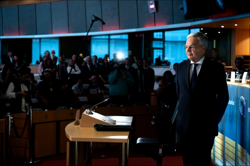 A Comissão também vai pedir que TJCE adote medidas cautelares 'para prevenir o agravamento de danos graves', disse Didier Reynders