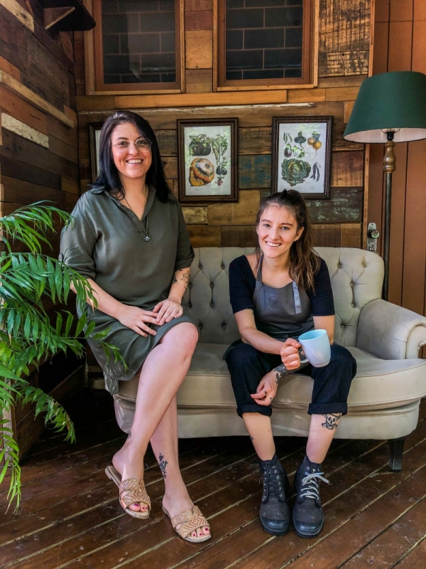 Irm&atilde;s Lidia e Julia fecharam o Est&ocirc;mago para abrir o Caf&eacute; Ang&eacute;lica Foto: GUILHERME HERZ/CAF&Eacute; ANG&Eacute;LICA/DIVULGA&Ccedil;&Atilde;O/JC